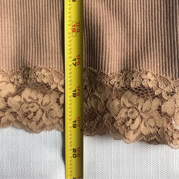 Planet Gold Ribbed Cropped Top Juniors Medium Tan Incense Square Neck Lace-Trim - Picture 9 of 10
